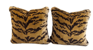 pillows-min-300x163